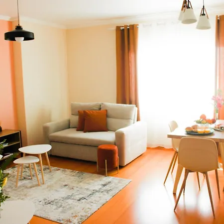 Primas Place Πόντα Ντελγκάντα